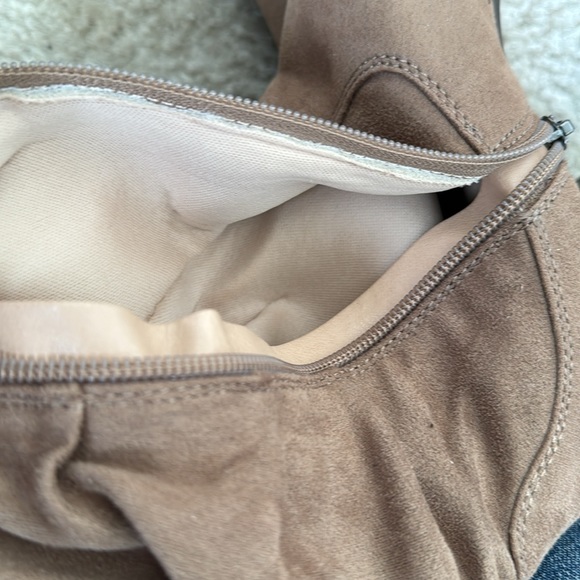 Sueded tall tan brown boots - Picture 5 of 6